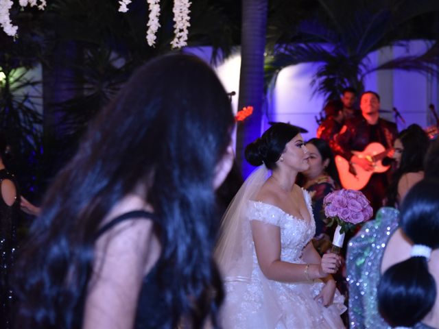 La boda de Christian y Kenia en Culiacán, Sinaloa 13