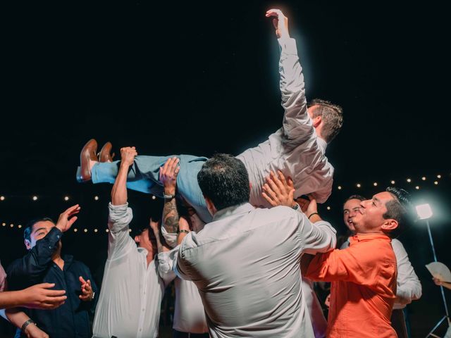 La boda de Stephanie y José en Acapulco, Guerrero 61