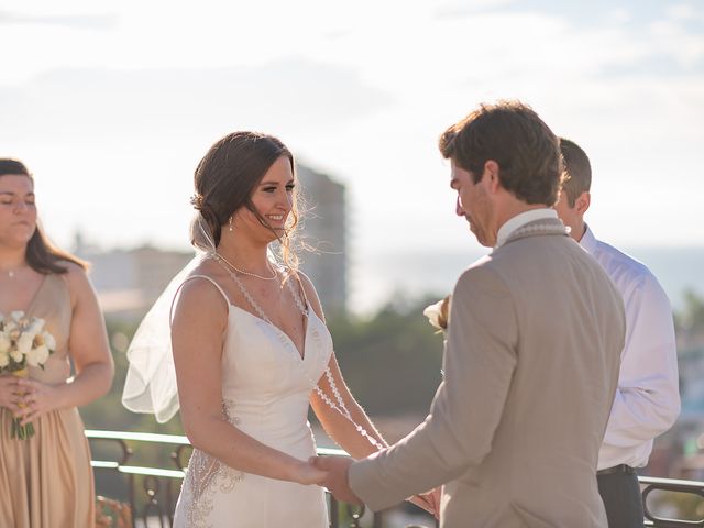 La boda de Hunter y Paris en Puerto Vallarta, Jalisco 23