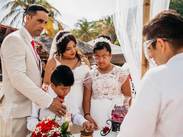 La boda de Edgar y Guadalupe en Huatulco, Oaxaca 51