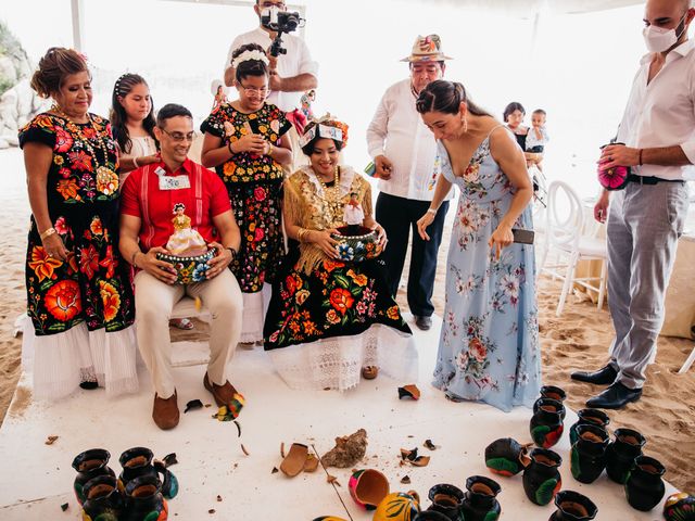 La boda de Edgar y Guadalupe en Huatulco, Oaxaca 71
