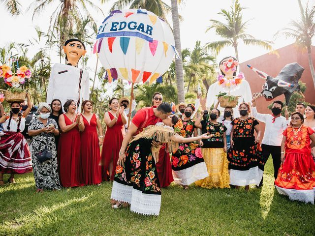 La boda de Edgar y Guadalupe en Huatulco, Oaxaca 79