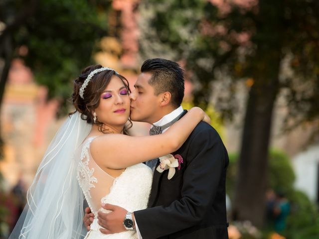 La boda de Jesús y Mariana en Álvaro Obregón, Ciudad de México 26