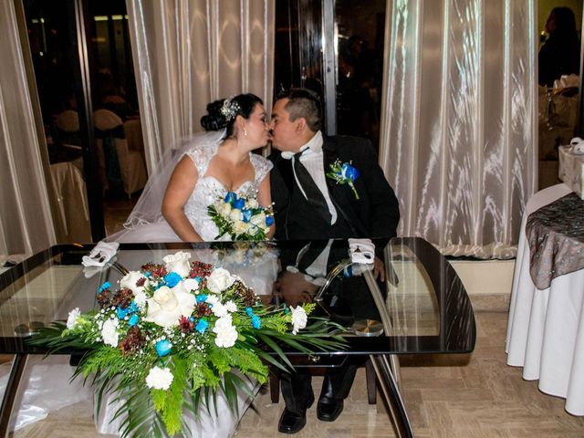 La boda de Efren y Cinthia en Tijuana, Baja California 36