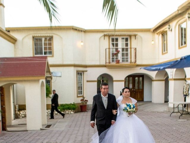 La boda de Efren y Cinthia en Tijuana, Baja California 54