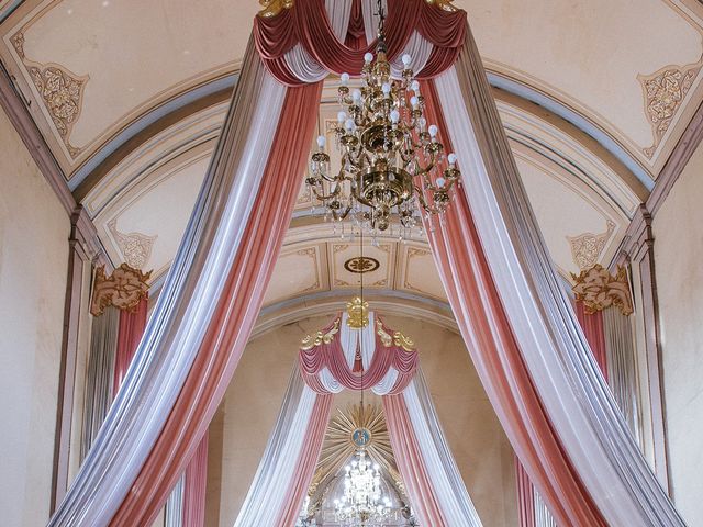 La boda de Ángel y María en Pátzcuaro, Michoacán 6