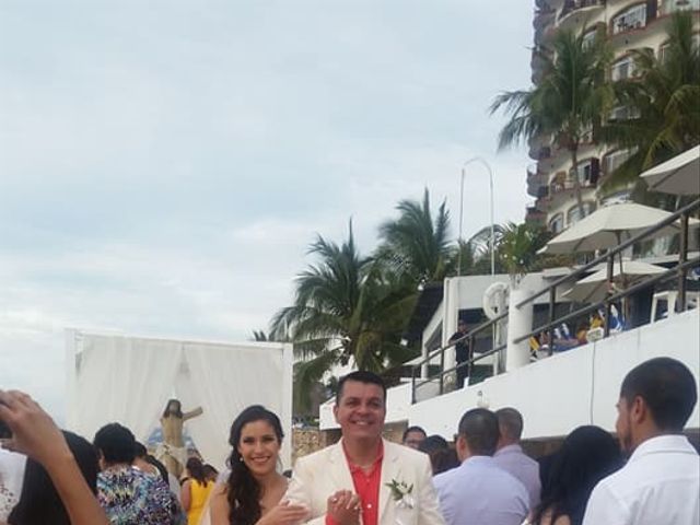 La boda de Carlos  y Yadira en Puerto Vallarta, Jalisco 4