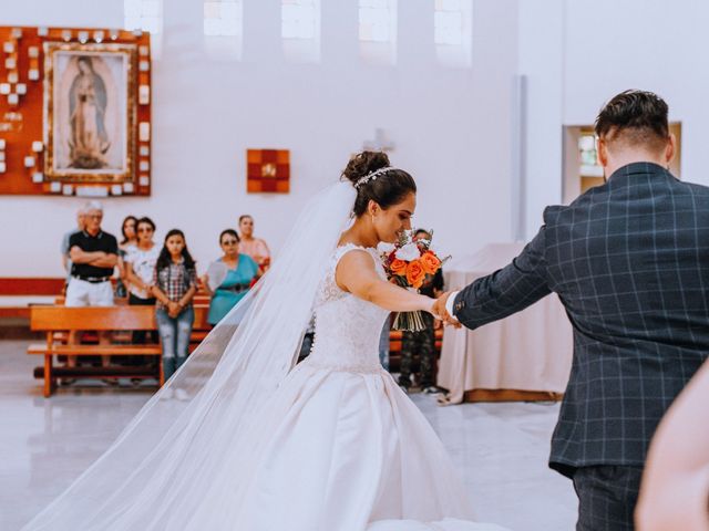 La boda de Hugo y Mariana en Tlajomulco de Zúñiga, Jalisco 35