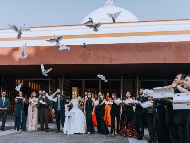 La boda de Hugo y Mariana en Tlajomulco de Zúñiga, Jalisco 39