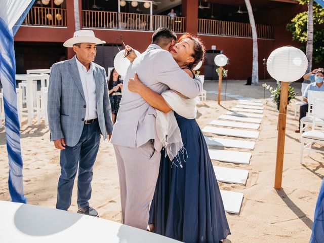La boda de Ricardo y Victoria en Huatulco, Oaxaca 3