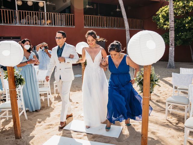 La boda de Ricardo y Victoria en Huatulco, Oaxaca 5