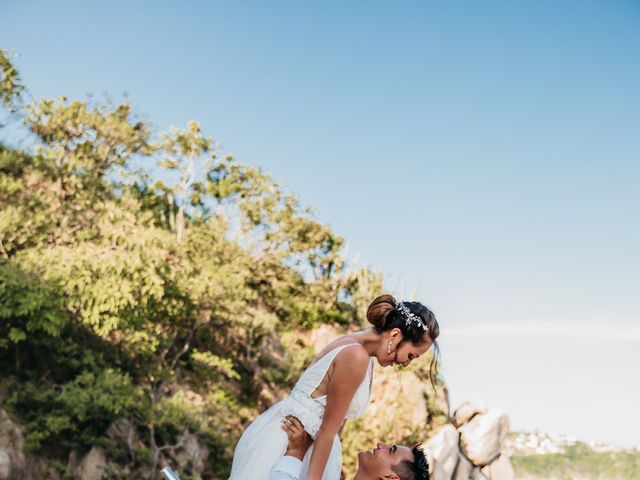 La boda de Ricardo y Victoria en Huatulco, Oaxaca 45