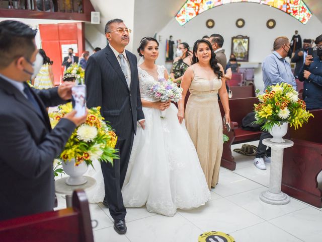 La boda de Luis y Mariana en Naucalpan, Estado México 13