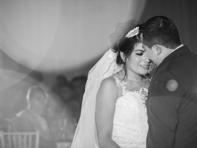 La boda de Karina  y Dennis  en Hidalgo, Michoacán 14