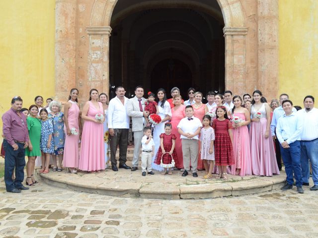 La boda de Franco y Yaremi  en Oxkutzcab, Yucatán 4