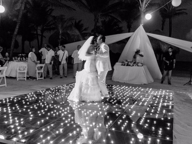 La boda de Juan Antonio y Karla en Playa del Carmen, Quintana Roo 16