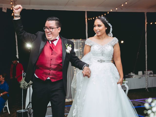 La boda de Edgar  y Karen  en Colima, Colima 4