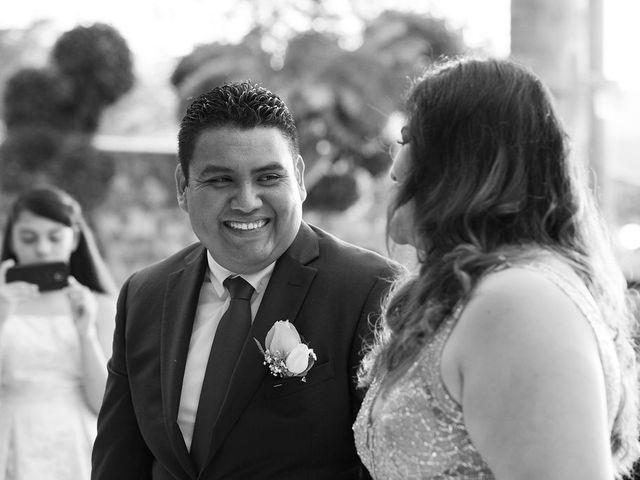 La boda de Erik  y Lizzeth  en Tequesquitengo, Morelos 6