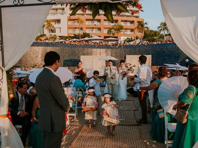 La boda de Arnulfo y Gabriela en Ixtapa Zihuatanejo, Guerrero 38