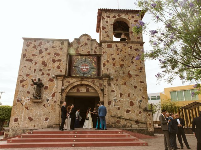 La boda de Waldemar y Brenda en Tlajomulco de Zúñiga, Jalisco 56