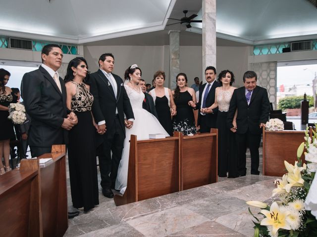 La boda de Héctor y Karen en León, Guanajuato 10