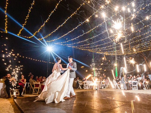 La boda de Chris y Paulina en Puerto Vallarta, Jalisco 15