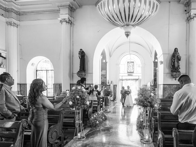 La boda de Chris y Paulina en Puerto Vallarta, Jalisco 20