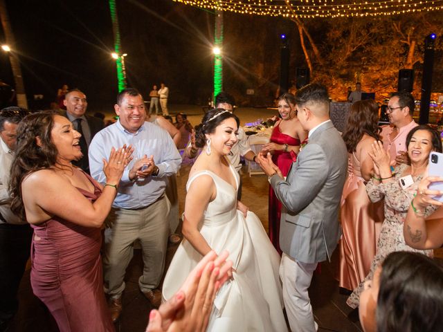 La boda de Chris y Paulina en Puerto Vallarta, Jalisco 32