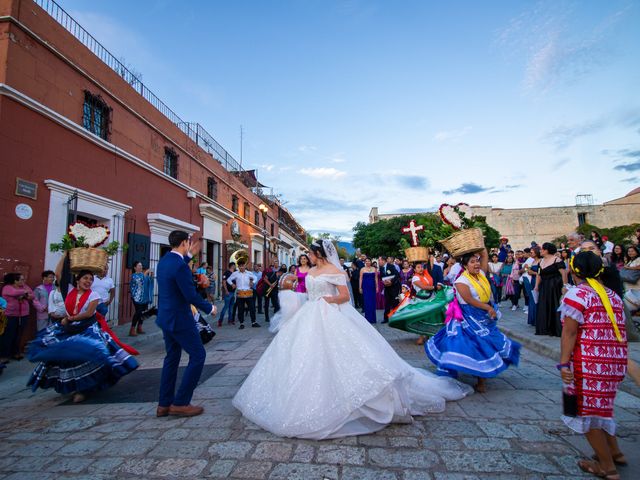 La boda de David y Viridiana en Oaxaca, Oaxaca 13