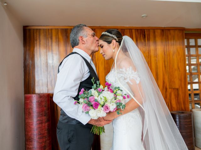 La boda de Abrahan y Elena en Zapopan, Jalisco 14