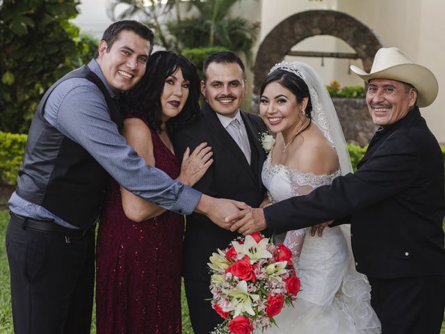 La boda de Carlos y Julieta en Ciudad Obregón, Sonora 16