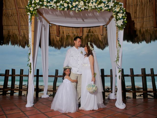 La boda de Juan Carlos y Nury en Ixtapa Zihuatanejo, Guerrero 14
