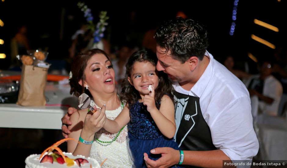 La boda de Juan Carlos y Nury en Ixtapa Zihuatanejo, Guerrero