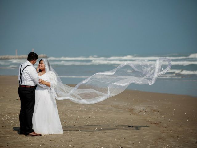 La boda de Leslie y Benito en Temapache, Veracruz 2