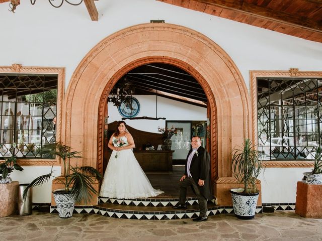 La boda de Julio y Yaz en Valle de Bravo, Estado México 7