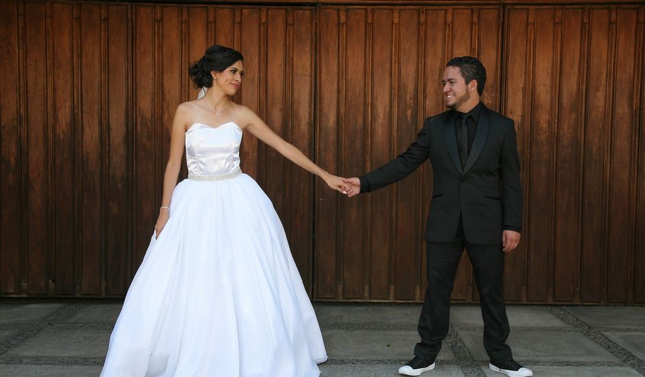 La boda de Carlos y Karen en Tlajomulco de Zúñiga, Jalisco