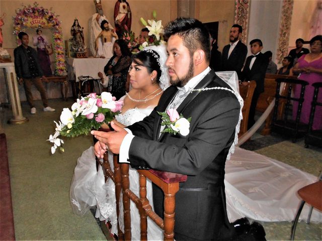 La boda de Omar y Valeria en Cocotitlán, Estado México 11