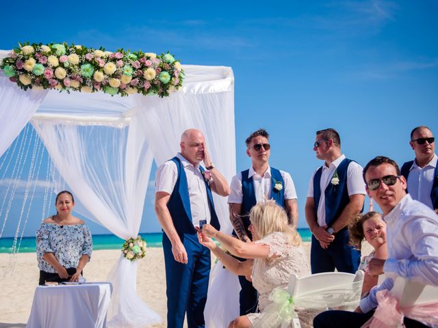 La boda de Stephen y Laura en Playa del Carmen, Quintana Roo 31