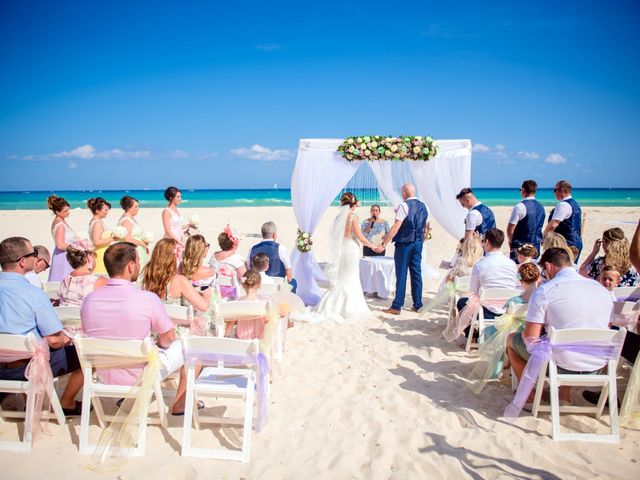 La boda de Stephen y Laura en Playa del Carmen, Quintana Roo 33