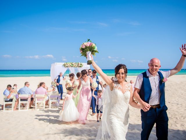 La boda de Stephen y Laura en Playa del Carmen, Quintana Roo 38
