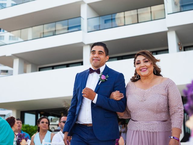 La boda de Abraham y Danae en Cancún, Quintana Roo 61
