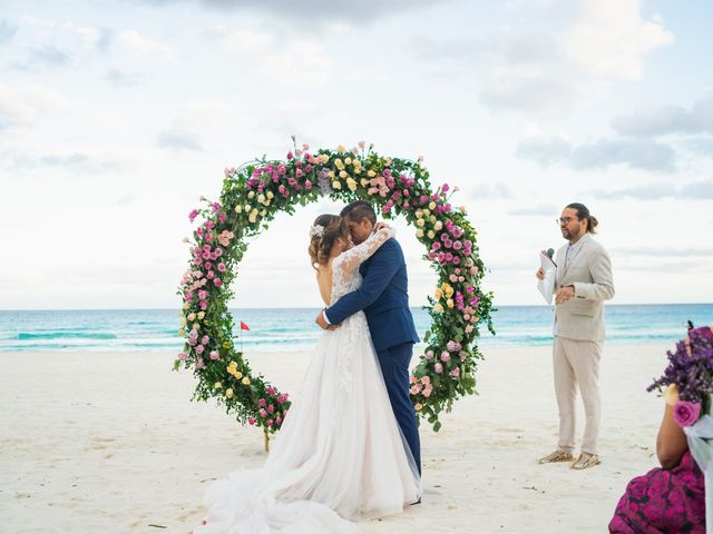 La boda de Abraham y Danae en Cancún, Quintana Roo 80