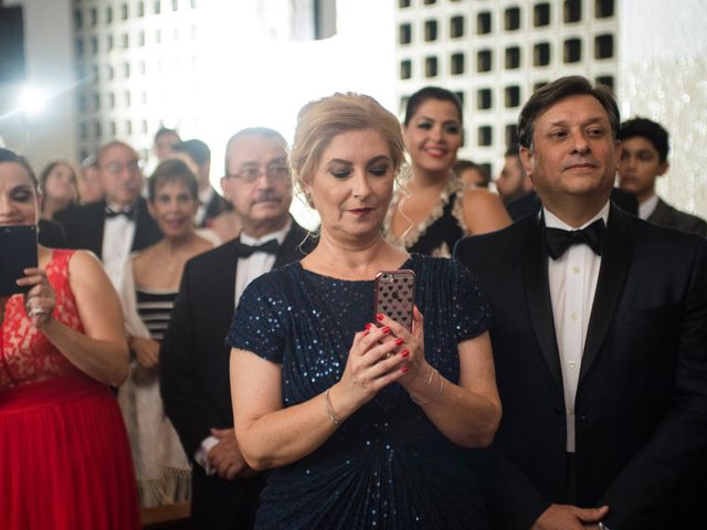 La boda de Javier y Regina en San Pedro Garza García, Nuevo León 30