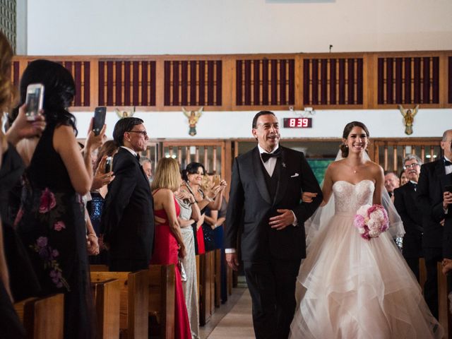 La boda de Javier y Regina en San Pedro Garza García, Nuevo León 36