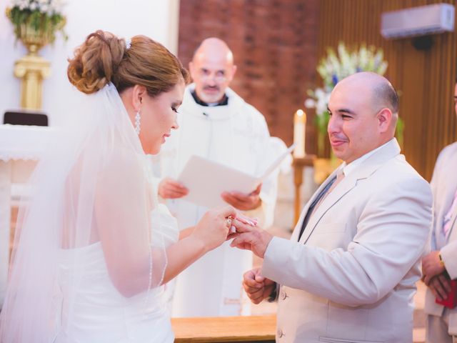 La boda de Gustavo y Christina en Mexicali, Baja California 19