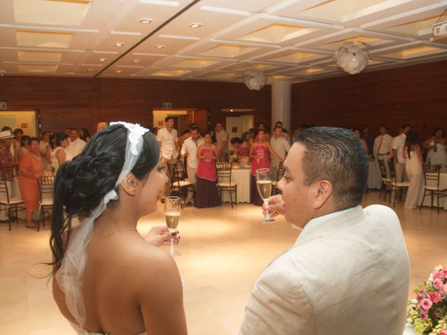 La boda de Ulises y Sarai en Mazatlán, Sinaloa 30