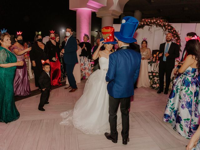 La boda de Antonio y Karely en Mazatlán, Sinaloa 34