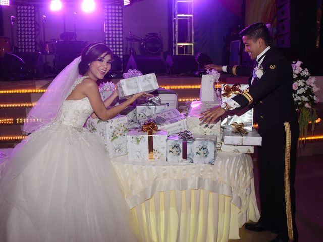 La boda de Angélica y Amado en Mazatlán, Sinaloa 29