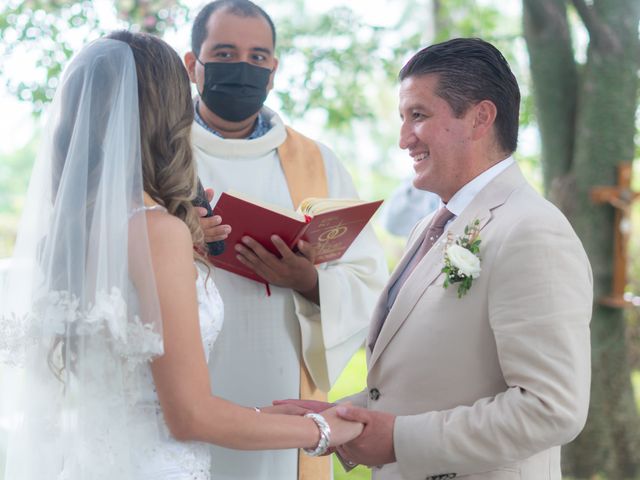 La boda de Uriel y Cristal en Jojutla, Morelos 33