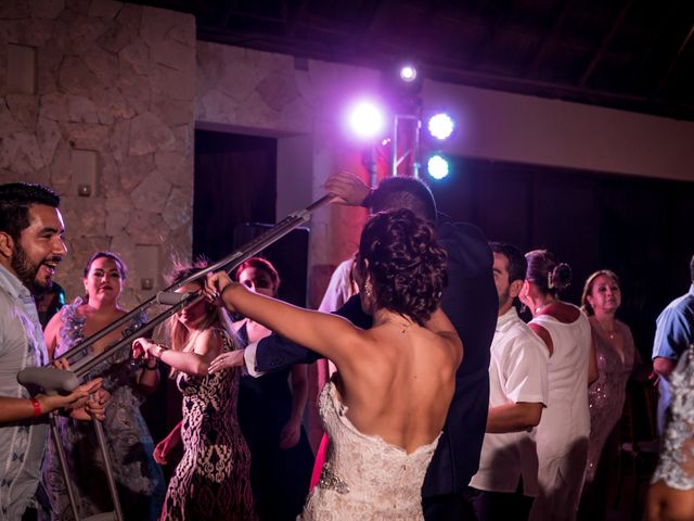 La boda de Antonio y Mónica en Cancún, Quintana Roo 15
